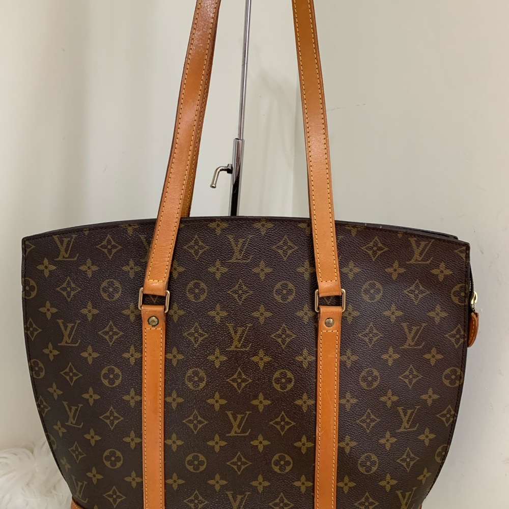 Authentic Louis Vuitton Babylone